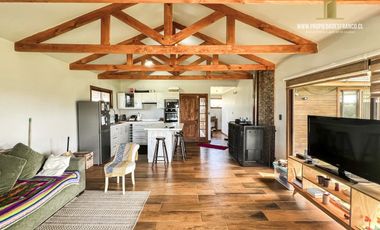 MARAVILLOSA CASA EN PARCELA DE CASABLANCA FRENTE A VIÑEDOS