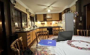 CASA en venta 5 ambientes san justo