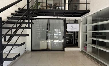 Edificio Comercial en Unidad Habitacional Civac