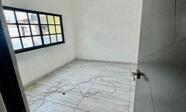 Edificio Comercial en Unidad Habitacional Civac