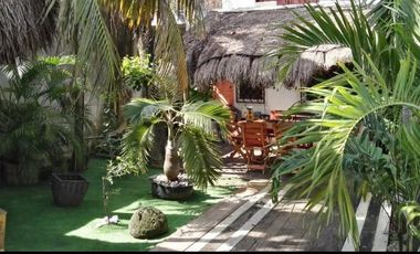 CASA EN VENTA 5 RECÁMARAS 314 M2 EN PLAYA DEL CARMEN CON PISCINA