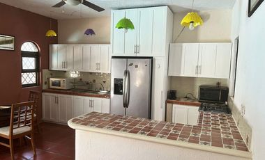 CASA EN VENTA 5 RECÁMARAS 314 M2 EN PLAYA DEL CARMEN CON PISCINA