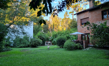 Casa en alquiler temporario en el Bosque.
