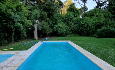 Casa en alquiler temporario en el Bosque.