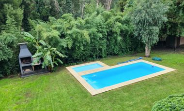 Casa en alquiler temporario en el Bosque.