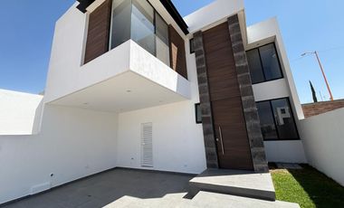 Casa - Condominio St Ángelo Residence