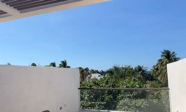 Villa en venta a 100 metros de la playa en Telchac Puerto