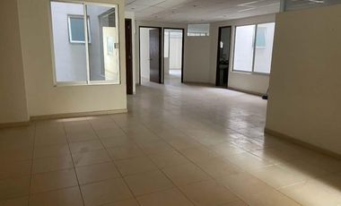 Edificio Comercial sobre Av. del Las Ámericas, Aguascalientes