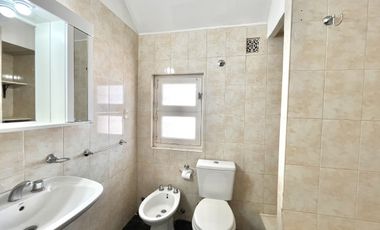 Chalet apto uso profesional - Alem