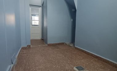 ALQUILER: PH DE 2 AMBIENTES AL FRENTE-SIN EXPENSAS