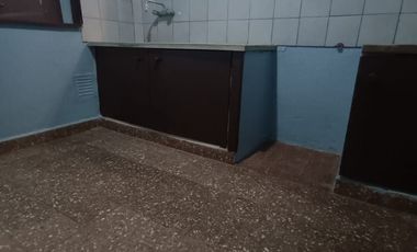 ALQUILER: PH DE 2 AMBIENTES AL FRENTE-SIN EXPENSAS