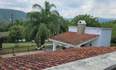 HERMOSA QUINTA EN LAS MARGARITAS SANTIAGO NUEVO LEON ENTRE EL CERCADO Y ALLENDE