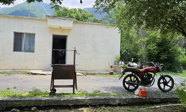 HERMOSA QUINTA EN LAS MARGARITAS SANTIAGO NUEVO LEON ENTRE EL CERCADO Y ALLENDE