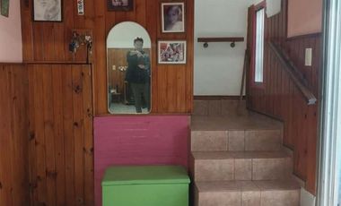 Departamento Interno de Pasillo sin expensas amplio 2 plantas patio terraza asador se aceptar permuta por inferior con patio zona centro