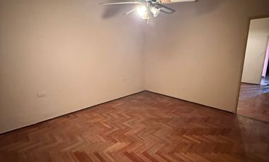 Pila 7300. Casa 5 ambientes.