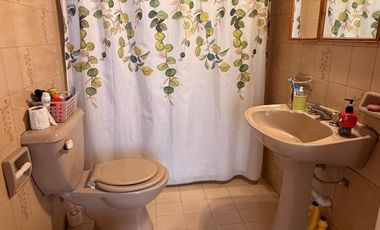 EN VENTA CASA A REFACCIONAR - EXCELENTE UBICACION CERCA DEL CENTRO CIVICO