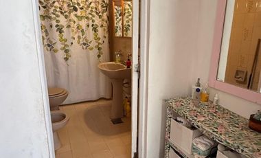 EN VENTA CASA A REFACCIONAR - EXCELENTE UBICACION CERCA DEL CENTRO CIVICO