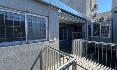 Hermosos deptos de 2 ambientes Maipu al 700 bajas expensas