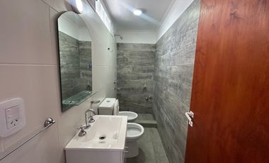 Hermosos deptos de 2 ambientes Maipu al 700 bajas expensas