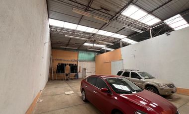 Bodega comercial en venta en San Mateo Tezoquipan Miraflores