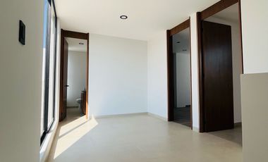 Casa en PRE VENTA en Lomas de Angelopolis III, Parque México cluster con alberca