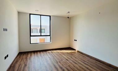 Casa en PRE VENTA en Lomas de Angelopolis III, Parque México cluster con alberca