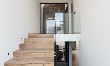 Casa en PRE VENTA en Lomas de Angelopolis III, Parque México cluster con alberca