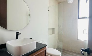 Casa en PRE VENTA en Lomas de Angelopolis III, Parque México cluster con alberca