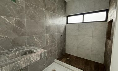 RIO DEL DORADO, Casa en VENTA con recamara en planta baja,  3 recamaras en planta alta