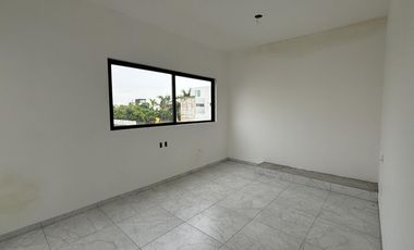 RIO DEL DORADO, Casa en VENTA con recamara en planta baja,  3 recamaras en planta alta