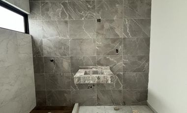 RIO DEL DORADO, Casa en VENTA con recamara en planta baja,  3 recamaras en planta alta