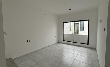 RIO DEL DORADO, Casa en VENTA con recamara en planta baja,  3 recamaras en planta alta