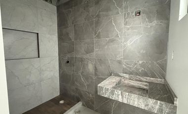 RIO DEL DORADO, Casa en VENTA con recamara en planta baja,  3 recamaras en planta alta