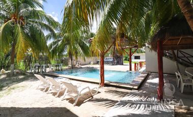 COMPLEJO EN VENTA UBICADO EN LA COSTA YUCATECA EN SAN CRISANTO, A UNOS PASOS DE LA PLAYA