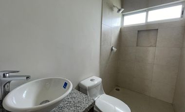 VISTALTA RESIDENCIAL, Casa en VENTA con ROOF GARDEN y estancia de TV, con seguridad, en Boca del Rio