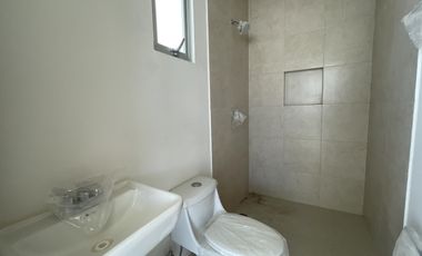 VISTALTA RESIDENCIAL, Casa en VENTA con ROOF GARDEN y estancia de TV, con seguridad, en Boca del Rio