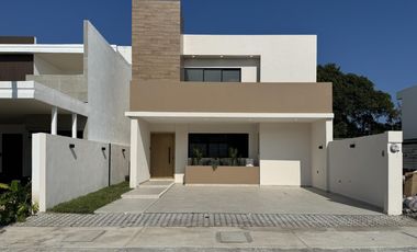 Casa Nueva en Venta Lomas del Dorado