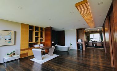 A Pie de Campo Espectacular Casa totalmente Amueblada - Bosque Real