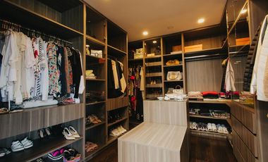 A Pie de Campo Espectacular Casa totalmente Amueblada - Bosque Real