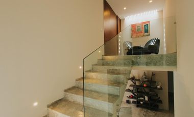 A Pie de Campo Espectacular Casa totalmente Amueblada - Bosque Real