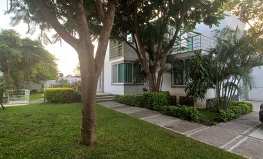 CASA EN PEDREGAL DE LAS FUENTES
