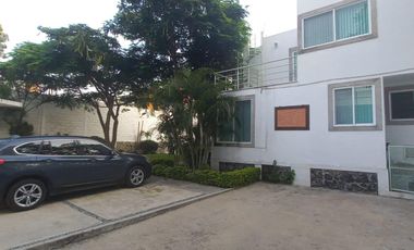 CASA EN PEDREGAL DE LAS FUENTES