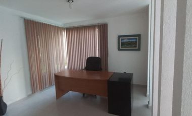 CASA EN PEDREGAL DE LAS FUENTES