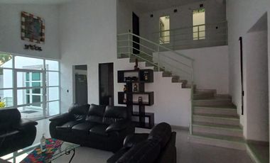 CASA EN PEDREGAL DE LAS FUENTES