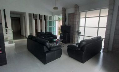 CASA EN PEDREGAL DE LAS FUENTES