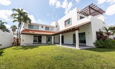 Casa en Venta en Villa Magna, Cancún