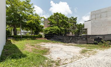 Terreno en Venta frente a parque en Laguna 1, Puerto Cancún
