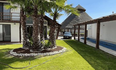 Casa en venta en Atlixco con alberca cerca del Zocalo de Atlixco