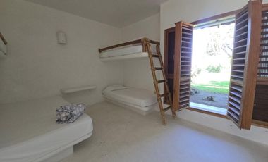 Casa a pie de lago de TEQUESQUITENGO, Morelos.