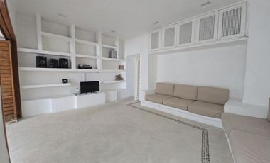 Casa a pie de lago de TEQUESQUITENGO, Morelos.